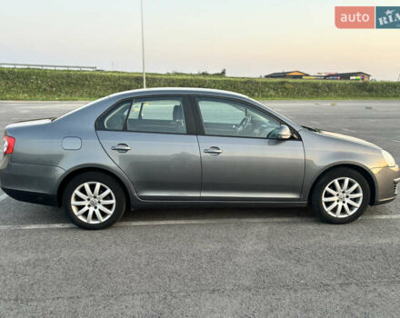 Серый Фольксваген Джетта, объемом двигателя 1.6 л и пробегом 250 тыс. км за 6900 $, фото 10 на Automoto.ua