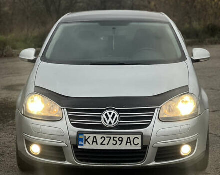 Сірий Фольксваген Джетта, об'ємом двигуна 1.6 л та пробігом 242 тис. км за 4400 $, фото 1 на Automoto.ua