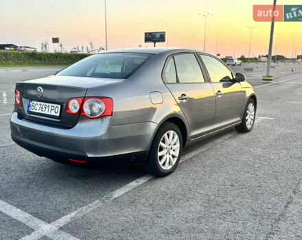 Серый Фольксваген Джетта, объемом двигателя 1.6 л и пробегом 250 тыс. км за 6900 $, фото 7 на Automoto.ua