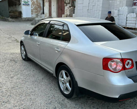 Серый Фольксваген Джетта, объемом двигателя 1.6 л и пробегом 320 тыс. км за 6000 $, фото 6 на Automoto.ua