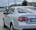 Серый Фольксваген Джетта, объемом двигателя 1.4 л и пробегом 218 тыс. км за 5500 $, фото 5 на Automoto.ua