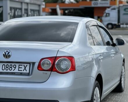 Серый Фольксваген Джетта, объемом двигателя 1.4 л и пробегом 218 тыс. км за 5500 $, фото 6 на Automoto.ua