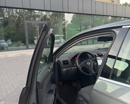 Серый Фольксваген Джетта, объемом двигателя 2 л и пробегом 237 тыс. км за 7300 $, фото 29 на Automoto.ua