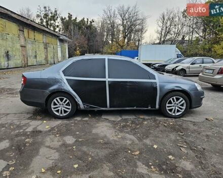 Сірий Фольксваген Джетта, об'ємом двигуна 1.6 л та пробігом 200 тис. км за 2500 $, фото 4 на Automoto.ua