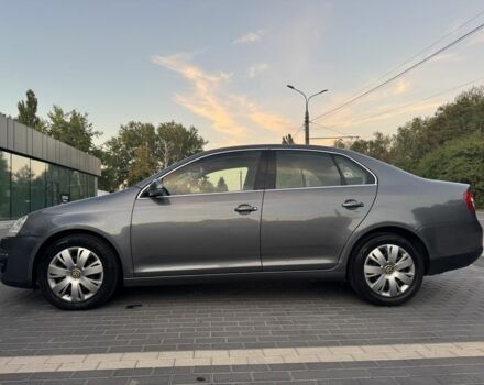 Серый Фольксваген Джетта, объемом двигателя 2 л и пробегом 237 тыс. км за 7300 $, фото 3 на Automoto.ua