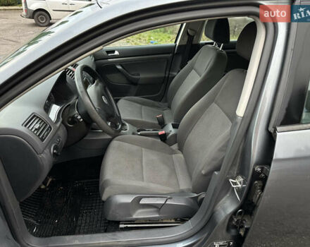 Сірий Фольксваген Джетта, об'ємом двигуна 1.6 л та пробігом 190 тис. км за 5400 $, фото 14 на Automoto.ua