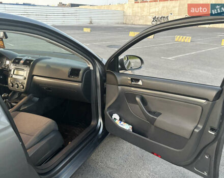 Серый Фольксваген Джетта, объемом двигателя 1.6 л и пробегом 250 тыс. км за 6900 $, фото 13 на Automoto.ua