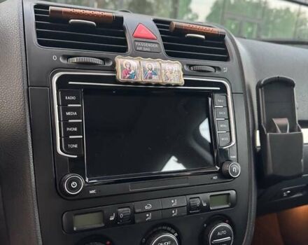 Серый Фольксваген Джетта, объемом двигателя 2 л и пробегом 237 тыс. км за 7300 $, фото 34 на Automoto.ua