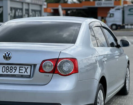 Серый Фольксваген Джетта, объемом двигателя 1.4 л и пробегом 218 тыс. км за 5500 $, фото 5 на Automoto.ua