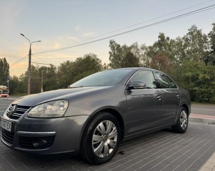 Серый Фольксваген Джетта, объемом двигателя 2 л и пробегом 237 тыс. км за 7300 $, фото 2 на Automoto.ua