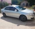 Серый Фольксваген Джетта, объемом двигателя 1.6 л и пробегом 400 тыс. км за 5494 $, фото 1 на Automoto.ua