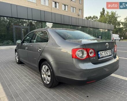 Серый Фольксваген Джетта, объемом двигателя 2 л и пробегом 237 тыс. км за 7300 $, фото 8 на Automoto.ua