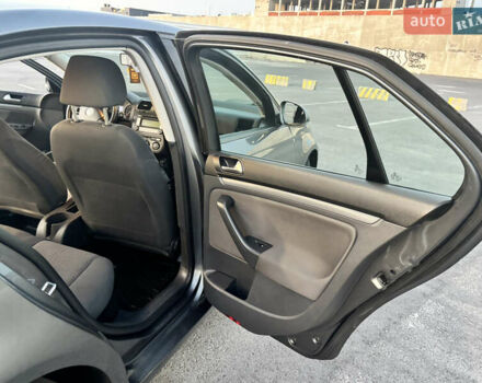 Серый Фольксваген Джетта, объемом двигателя 1.6 л и пробегом 250 тыс. км за 6900 $, фото 12 на Automoto.ua