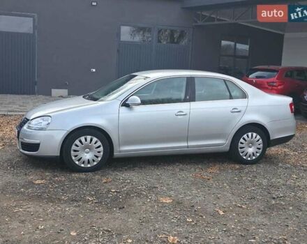 Серый Фольксваген Джетта, объемом двигателя 1.6 л и пробегом 213 тыс. км за 6899 $, фото 8 на Automoto.ua