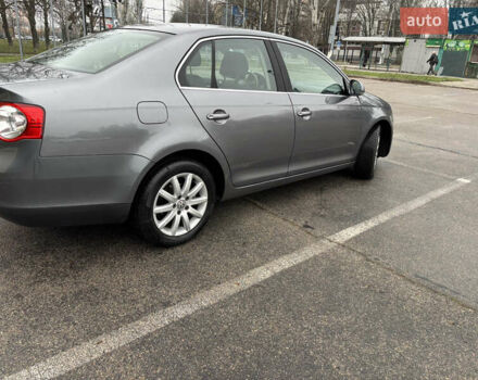 Серый Фольксваген Джетта, объемом двигателя 1.4 л и пробегом 192 тыс. км за 6000 $, фото 11 на Automoto.ua