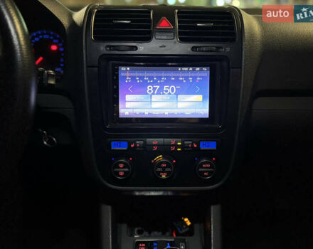 Сірий Фольксваген Джетта, об'ємом двигуна 1.6 л та пробігом 300 тис. км за 5100 $, фото 9 на Automoto.ua