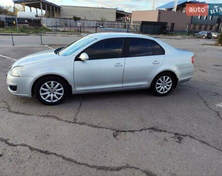 Серый Фольксваген Джетта, объемом двигателя 1.39 л и пробегом 137 тыс. км за 7300 $, фото 3 на Automoto.ua