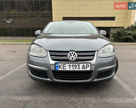 Серый Фольксваген Джетта, объемом двигателя 1.4 л и пробегом 192 тыс. км за 6000 $, фото 13 на Automoto.ua