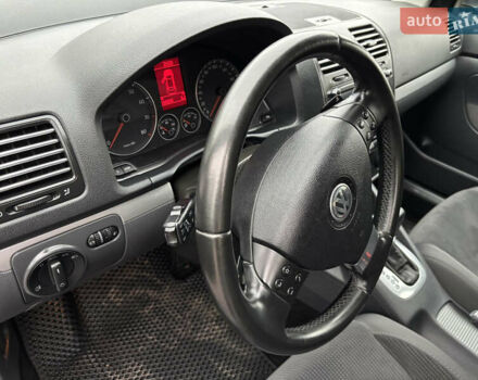 Серый Фольксваген Джетта, объемом двигателя 1.4 л и пробегом 192 тыс. км за 6000 $, фото 21 на Automoto.ua