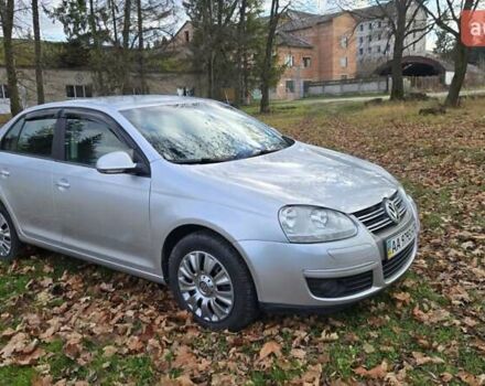 Серый Фольксваген Джетта, объемом двигателя 1.6 л и пробегом 193 тыс. км за 5400 $, фото 3 на Automoto.ua