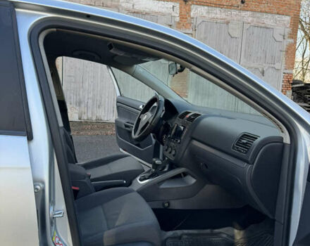 Серый Фольксваген Джетта, объемом двигателя 1.6 л и пробегом 309 тыс. км за 4999 $, фото 49 на Automoto.ua