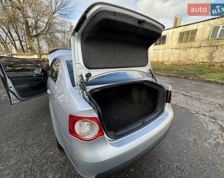 Серый Фольксваген Джетта, объемом двигателя 1.6 л и пробегом 309 тыс. км за 4999 $, фото 42 на Automoto.ua