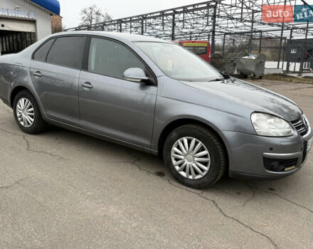 Серый Фольксваген Джетта, объемом двигателя 1.6 л и пробегом 210 тыс. км за 6100 $, фото 6 на Automoto.ua