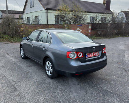 Серый Фольксваген Джетта, объемом двигателя 1.6 л и пробегом 168 тыс. км за 6999 $, фото 4 на Automoto.ua