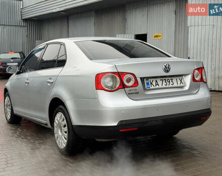 Серый Фольксваген Джетта, объемом двигателя 1.6 л и пробегом 171 тыс. км за 5800 $, фото 3 на Automoto.ua