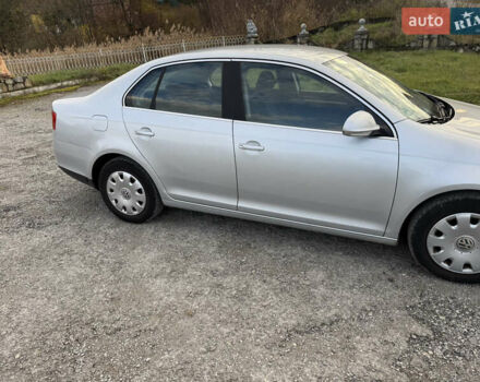 Сірий Фольксваген Джетта, об'ємом двигуна 1.6 л та пробігом 250 тис. км за 7300 $, фото 5 на Automoto.ua