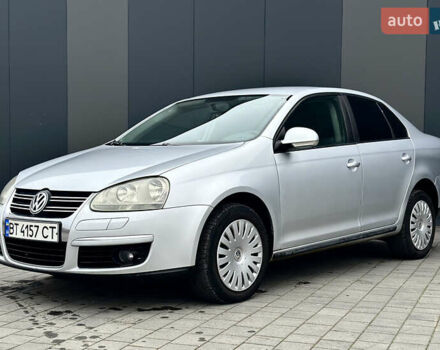 Серый Фольксваген Джетта, объемом двигателя 1.6 л и пробегом 312 тыс. км за 4999 $, фото 6 на Automoto.ua