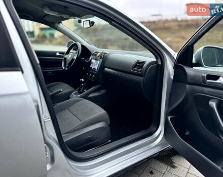 Серый Фольксваген Джетта, объемом двигателя 1.6 л и пробегом 312 тыс. км за 4999 $, фото 24 на Automoto.ua