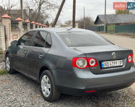 Серый Фольксваген Джетта, объемом двигателя 1.6 л и пробегом 250 тыс. км за 4199 $, фото 3 на Automoto.ua