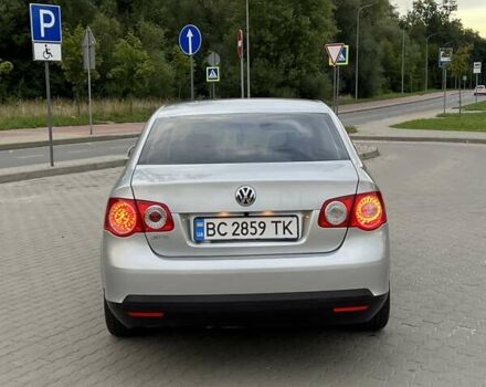 Сірий Фольксваген Джетта, об'ємом двигуна 1.6 л та пробігом 278 тис. км за 5000 $, фото 4 на Automoto.ua