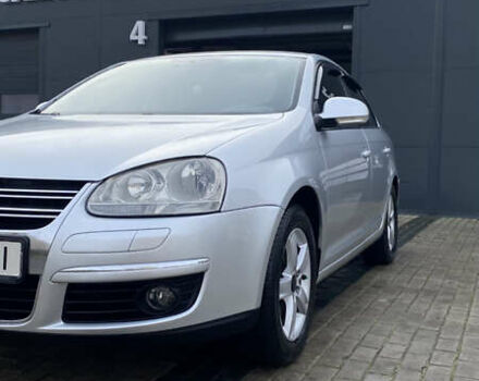 Серый Фольксваген Джетта, объемом двигателя 1.6 л и пробегом 290 тыс. км за 6100 $, фото 1 на Automoto.ua