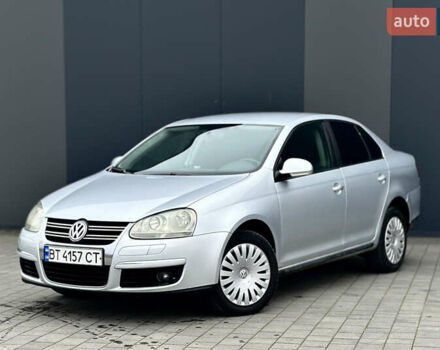 Серый Фольксваген Джетта, объемом двигателя 1.6 л и пробегом 312 тыс. км за 4999 $, фото 3 на Automoto.ua