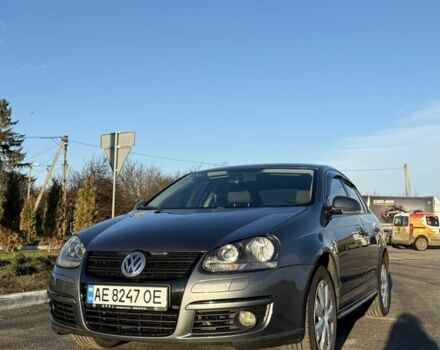 Сірий Фольксваген Джетта, об'ємом двигуна 1.6 л та пробігом 282 тис. км за 5900 $, фото 1 на Automoto.ua