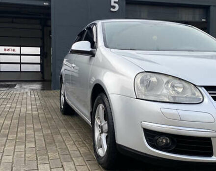 Серый Фольксваген Джетта, объемом двигателя 1.6 л и пробегом 290 тыс. км за 6100 $, фото 2 на Automoto.ua