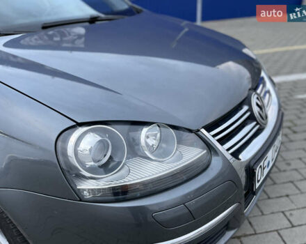 Серый Фольксваген Джетта, объемом двигателя 1.4 л и пробегом 253 тыс. км за 6500 $, фото 3 на Automoto.ua