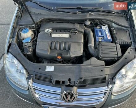 Серый Фольксваген Джетта, объемом двигателя 1.6 л и пробегом 246 тыс. км за 6500 $, фото 13 на Automoto.ua