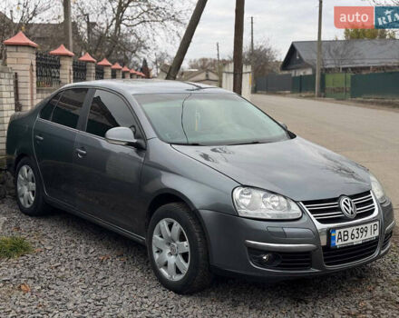Серый Фольксваген Джетта, объемом двигателя 1.6 л и пробегом 250 тыс. км за 4199 $, фото 2 на Automoto.ua