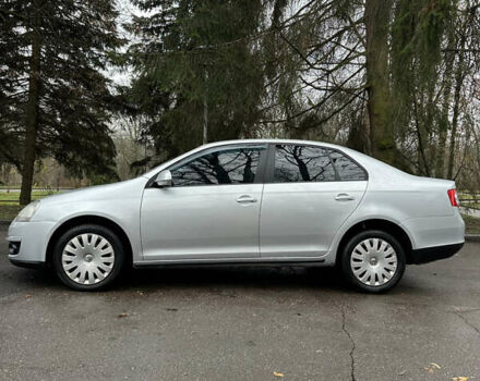 Сірий Фольксваген Джетта, об'ємом двигуна 1.6 л та пробігом 171 тис. км за 5900 $, фото 2 на Automoto.ua