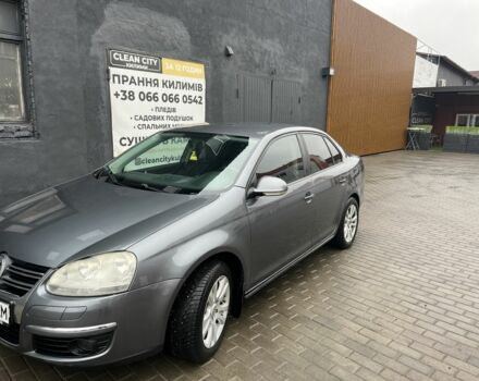 Серый Фольксваген Джетта, объемом двигателя 1.6 л и пробегом 245 тыс. км за 6200 $, фото 1 на Automoto.ua