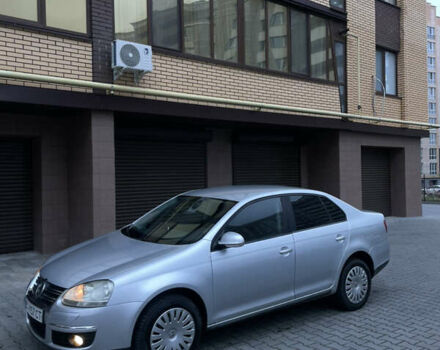 Серый Фольксваген Джетта, объемом двигателя 1.6 л и пробегом 305 тыс. км за 4800 $, фото 3 на Automoto.ua