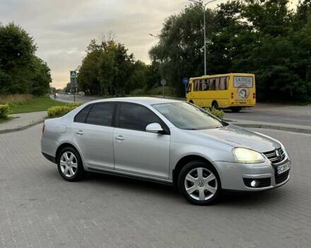 Сірий Фольксваген Джетта, об'ємом двигуна 1.6 л та пробігом 278 тис. км за 5000 $, фото 1 на Automoto.ua