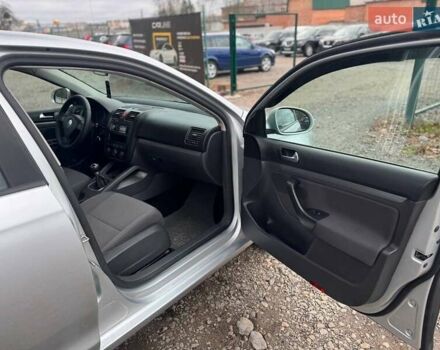Сірий Фольксваген Джетта, об'ємом двигуна 1.6 л та пробігом 193 тис. км за 5250 $, фото 21 на Automoto.ua