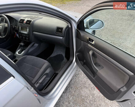 Сірий Фольксваген Джетта, об'ємом двигуна 1.6 л та пробігом 250 тис. км за 7300 $, фото 10 на Automoto.ua