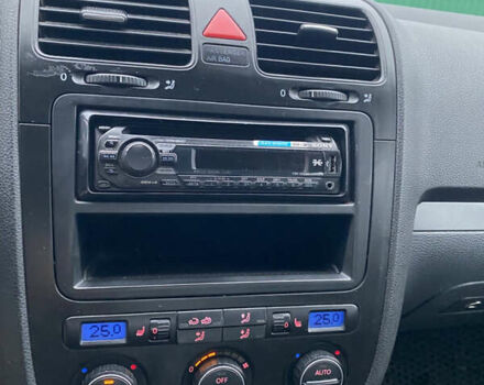 Сірий Фольксваген Джетта, об'ємом двигуна 1.9 л та пробігом 215 тис. км за 5200 $, фото 7 на Automoto.ua