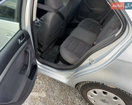 Сірий Фольксваген Джетта, об'ємом двигуна 1.6 л та пробігом 250 тис. км за 7300 $, фото 12 на Automoto.ua