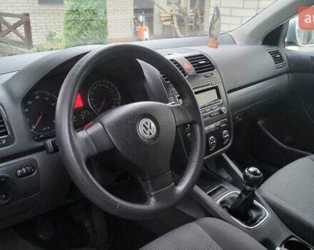 Серый Фольксваген Джетта, объемом двигателя 1.6 л и пробегом 220 тыс. км за 5800 $, фото 11 на Automoto.ua